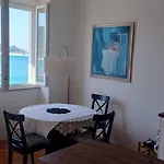 Royal Balcony Al Mare 아파트