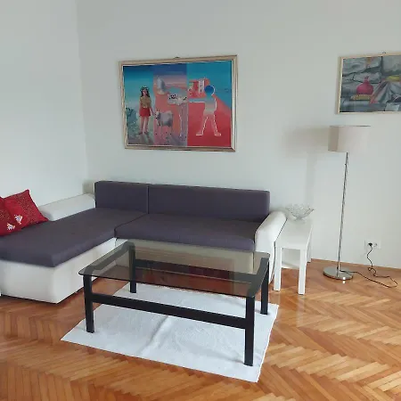 Royal Balcony Al Mare * روفينج