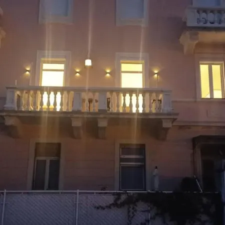 Apartment Royal Balcony Al Mare *