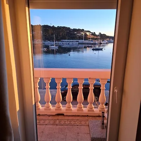 Royal Balcony Al Mare Apartment