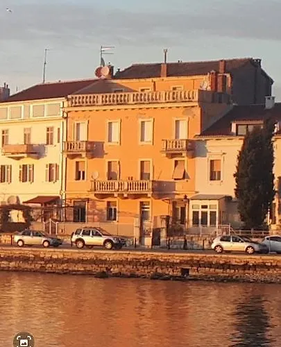 Royal Balcony Al Mare Διαμέρισμα *