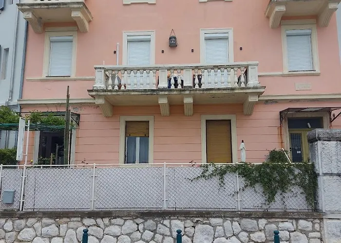 Royal Balcony Al Mare Ρόβινι