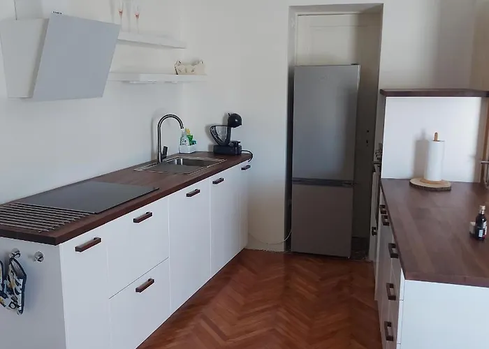 Royal Balcony Al Mare ロヴィニ