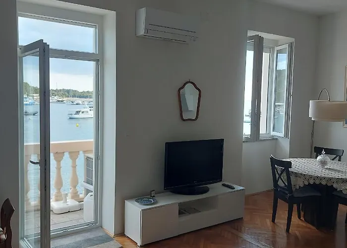 Royal Balcony Al Mare * Ρόβινι