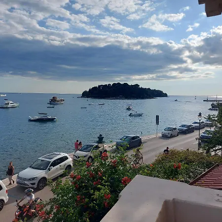 Royal Balcony Al Mare Apartament